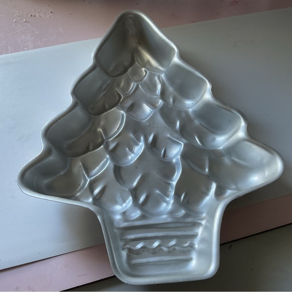 Vintage Wilton 1972 cake mold- use to make a fantastic cake or jello dessert- - Picture 7 of 7